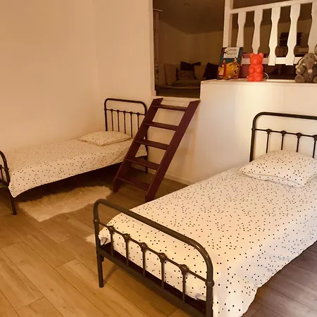 La Petite Maison De Village Ferienhaus *